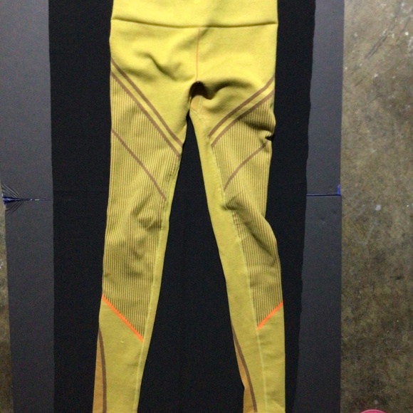 Fabletics Opal Ribbed set - Picture 5 of 6